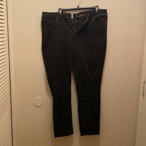 NY&Co soho jeans. 18.